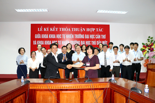 Ký kết MOU với khoa Khoa học Tự nhiên – Đại học Cần Thơ